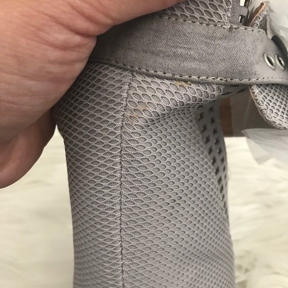 **DEFECT LAST PAIR// Grey peep toe booties😍 - Picture 6 of 7