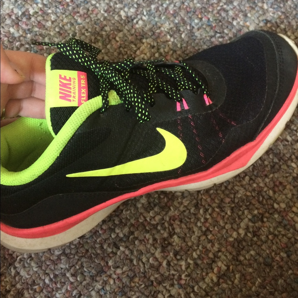 Used nikes for sale.!