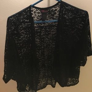 Blouse embroidered