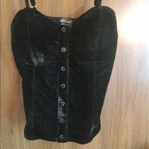 🌺SALE🌺 Black velour button crop top