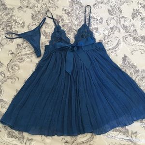 VS babydoll accordion pleated skirt