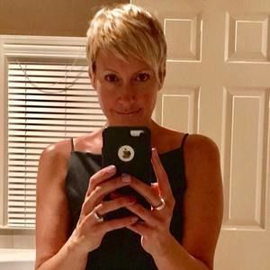 Meet your Posher, Dana