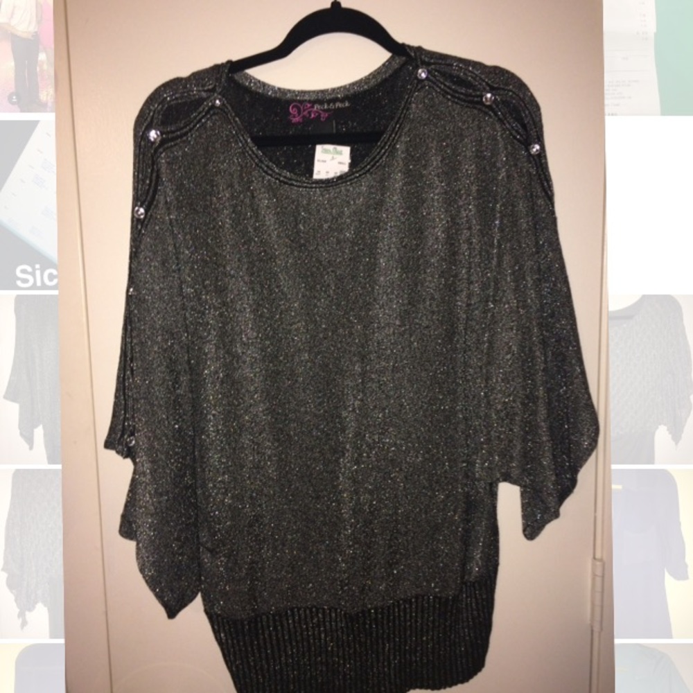 Sparkly Grey Flowy Top
