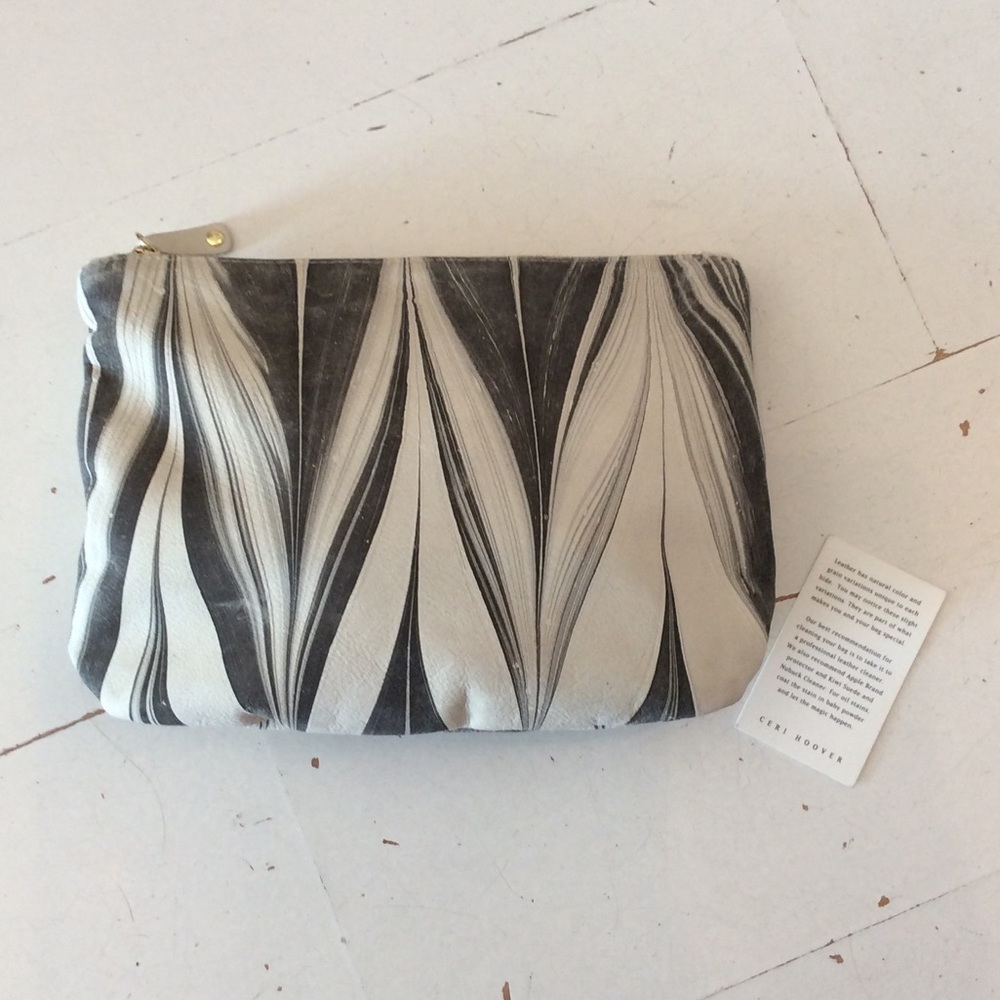 LEATHER CERI HOOVER CLUTCH