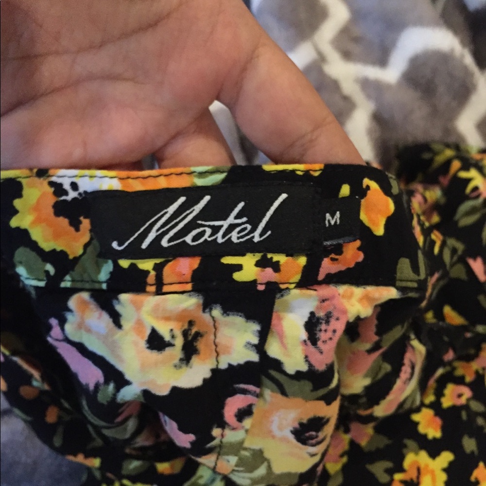 Motel Black Floral Skirt in M - Picture 2 of 2