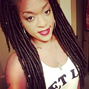 Meet your Posher, Lakisha