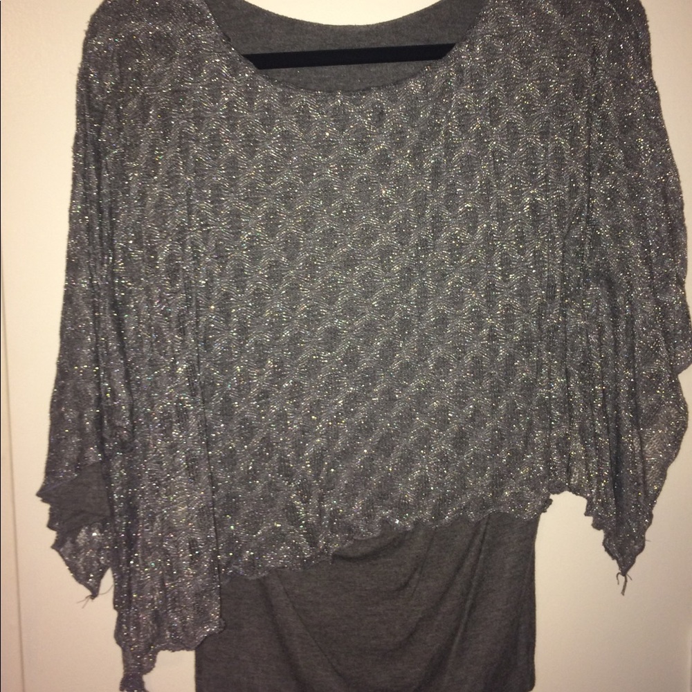 Flowy gray blouse