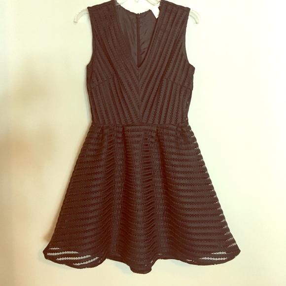 H&M Dresses & Skirts - H&M Cutout Full Skirt Sleeveless LBD Knit Dress