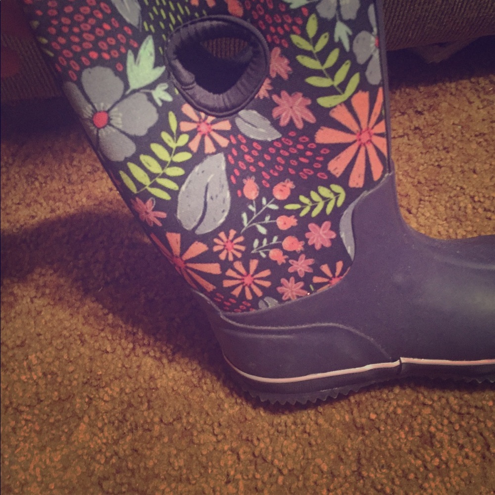 Purple rain snow boots