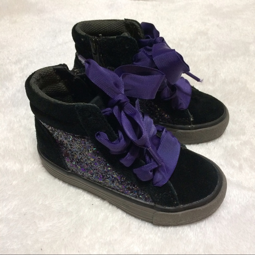 Like new Clarks Brill Run sneakers girls size 8