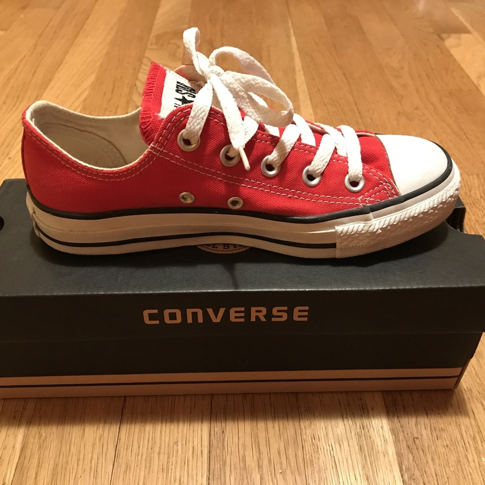 Women's Converse Chuck Taylor All Star Low Top 6