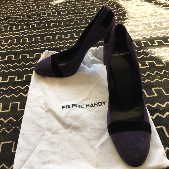 Pierre Hardy Shoes - Purple suede Pierre Hardy pumps with velvet trim Pierre Hardy Shoes - Purple suede Pierre Hardy pumps with velvet trim
