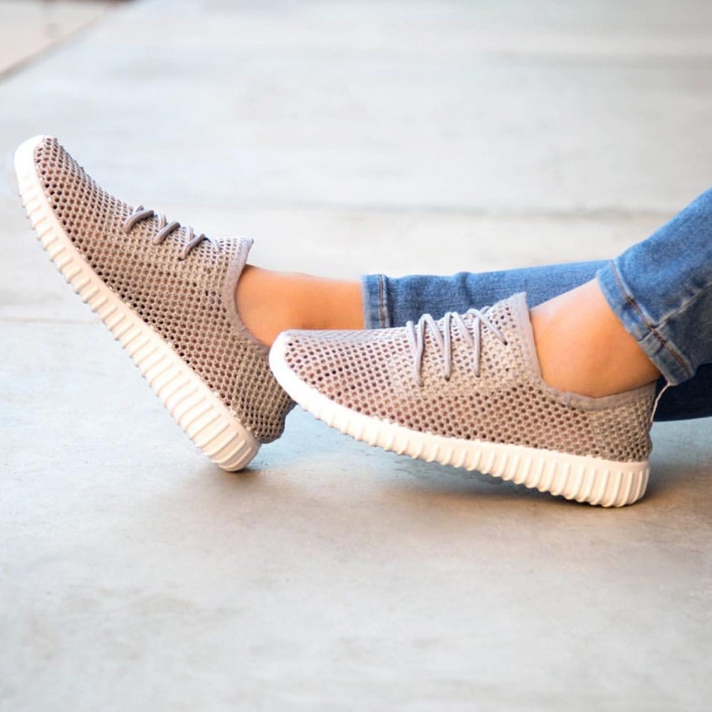 1 LEFT❗️Perforated Slip On Mesh Sneakers - Picture 2 of 8