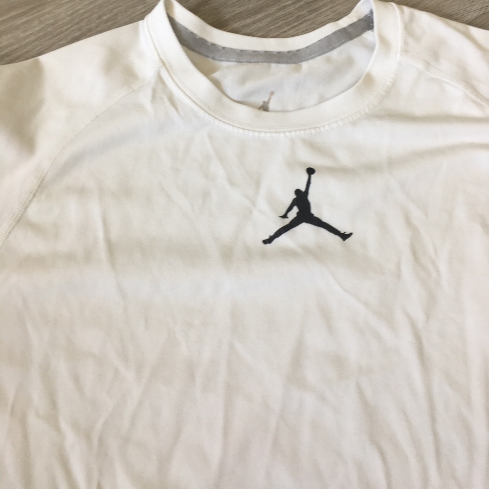Men's Nike Dri Fit T Shirt - Picture 2 of 4