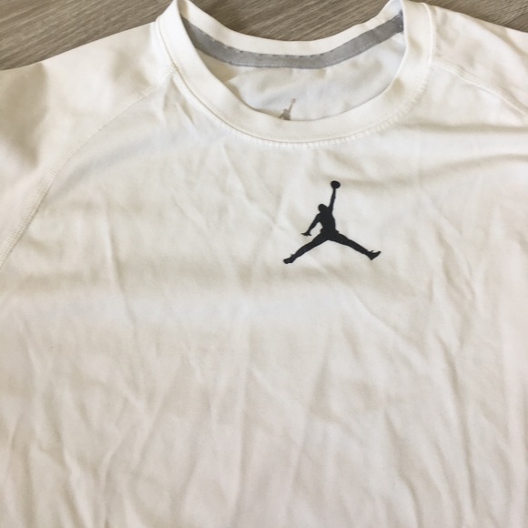 Men's Nike Dri Fit T Shirt - Picture 2 of 4