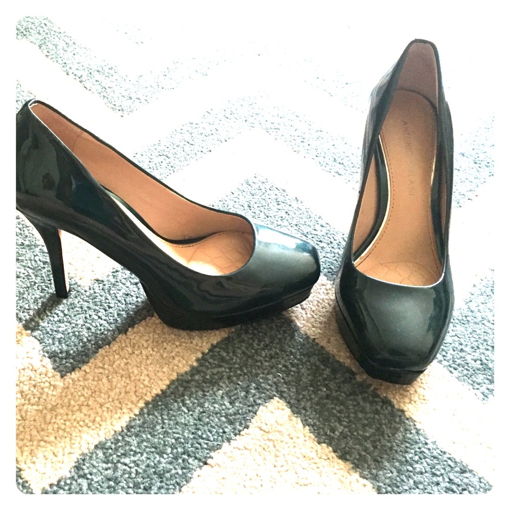 Antonio Melani Shiny Green Pump