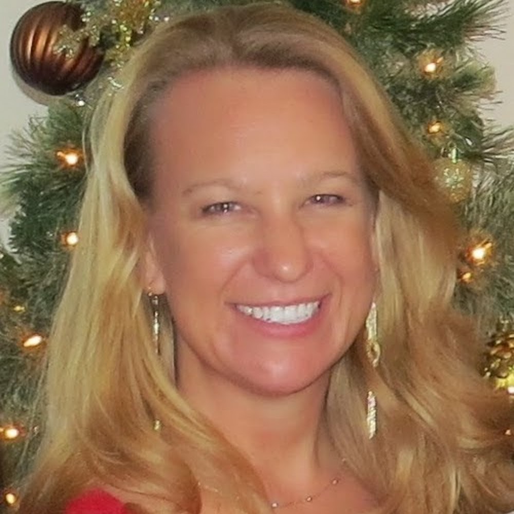 Meet your Posher, Cassandra