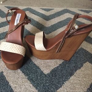 Steve Madden wedge