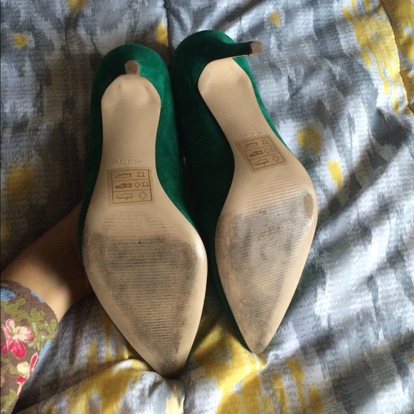 Shoes - Green Suede Aldo Heels🔥🔥 Shoes - Green Suede Aldo Heels🔥🔥