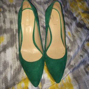 Shoes - Green Suede Aldo Heels🔥🔥 Shoes - Green Suede Aldo Heels🔥🔥