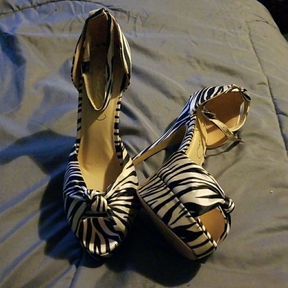Shoes - High Heels Shoes - High Heels