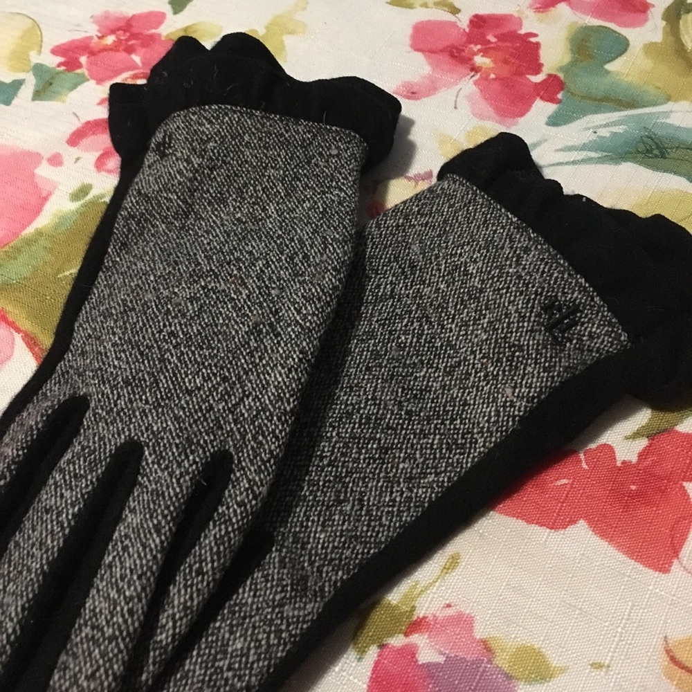 Ralph Lauren gloves ⭐️⭐️⭐️HOST PICK⭐️⭐️⭐️