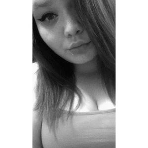 Meet your Posher, Kayla