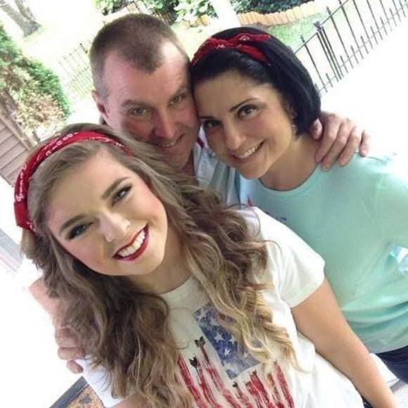 Meet your Posher, Nikki - Picture 1 of 1