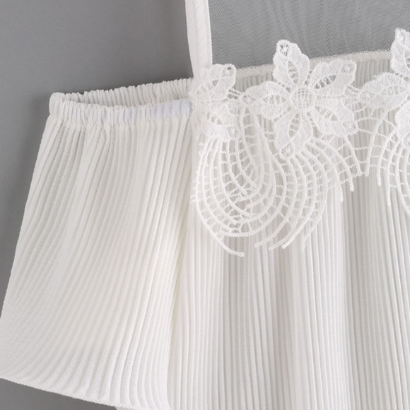 New  White Lace  boho cold shoulder crop top - Picture 2 of 3