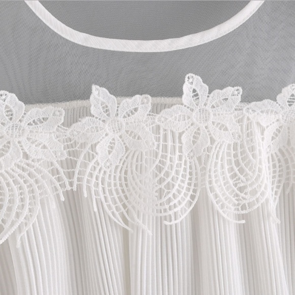 New  White Lace  boho cold shoulder crop top - Picture 3 of 3