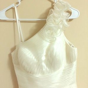 White dress brand new