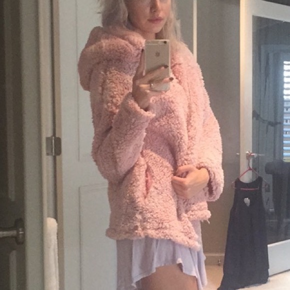 LAST ONE Dusty Pink Faux Sherpa Jacket - Picture 3 of 7