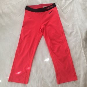 Nike dri- fit exercise training pants/Capri