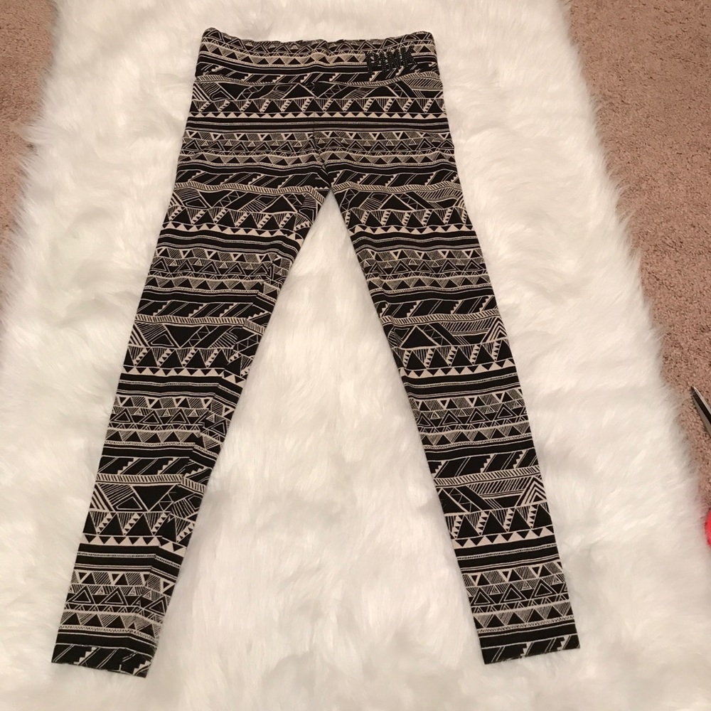Trade - Picture 4 of 4