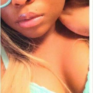 Meet your Posher, Yvette