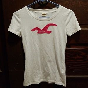 Hollister tee