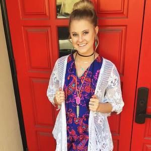 Meet your Posher, Lauren