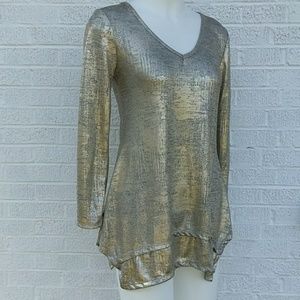 LOVE M gold shimmer V neck long sleeve