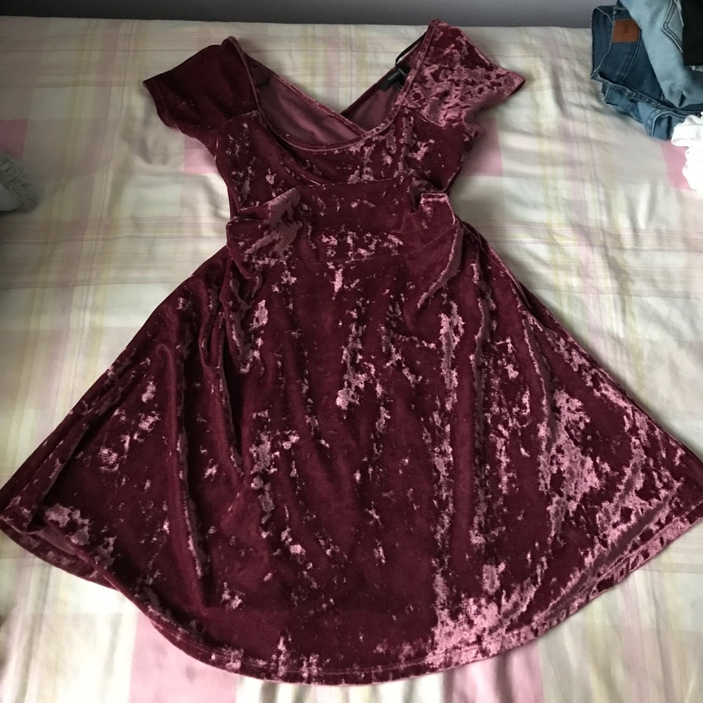 SOLD : Prettty velvet 😍😍😍