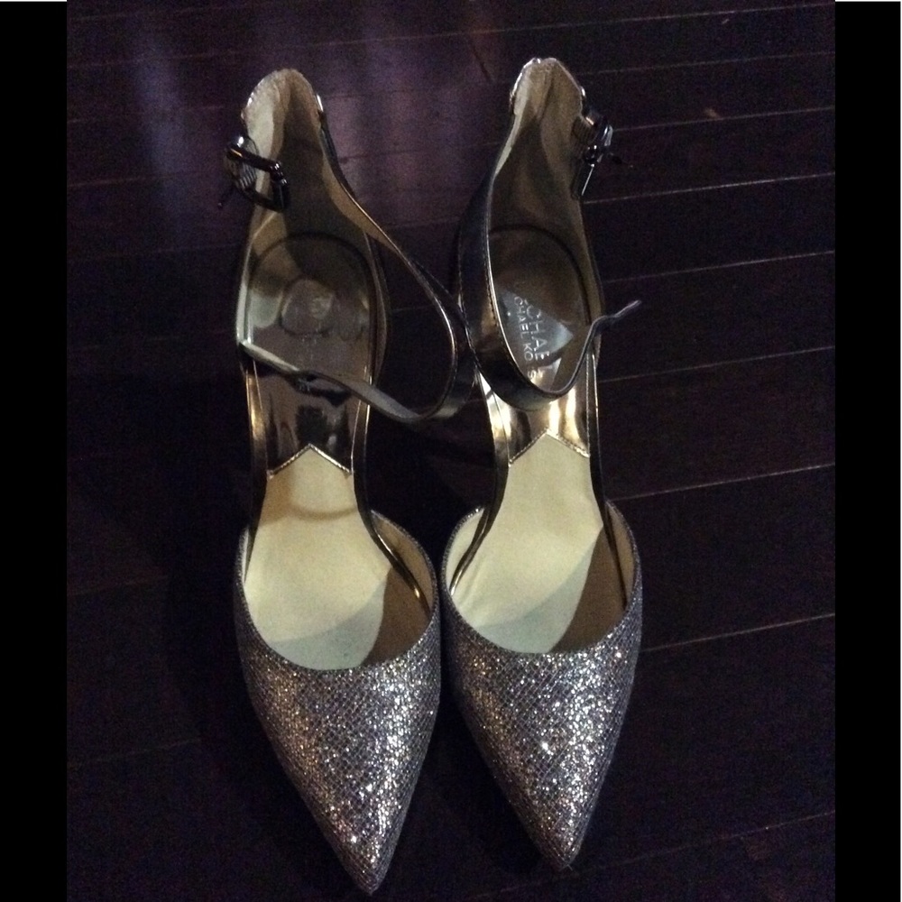 Brena ankle strap pump