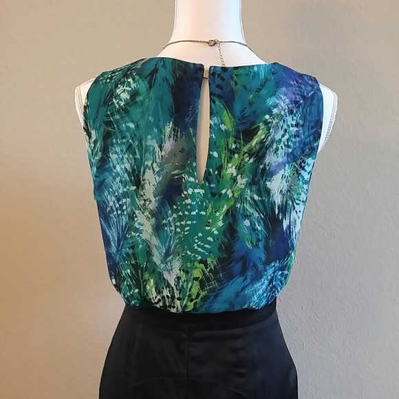 Rose and Olive Blouse Size S - Picture 2 of 5