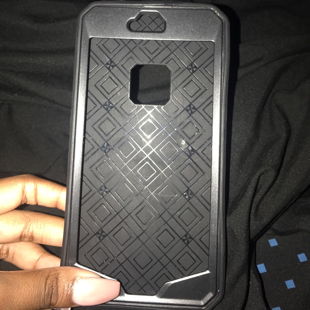 Protective case - Picture 2 of 2