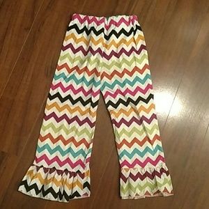 Girls 6/6x ruffle chevron pants