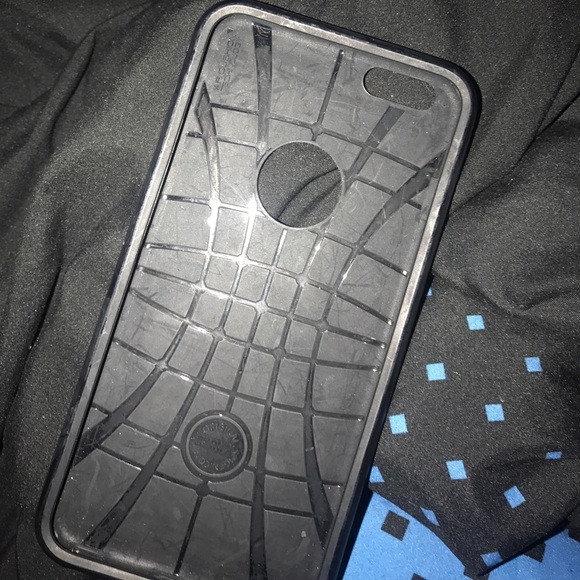 Spigen case - Picture 2 of 2