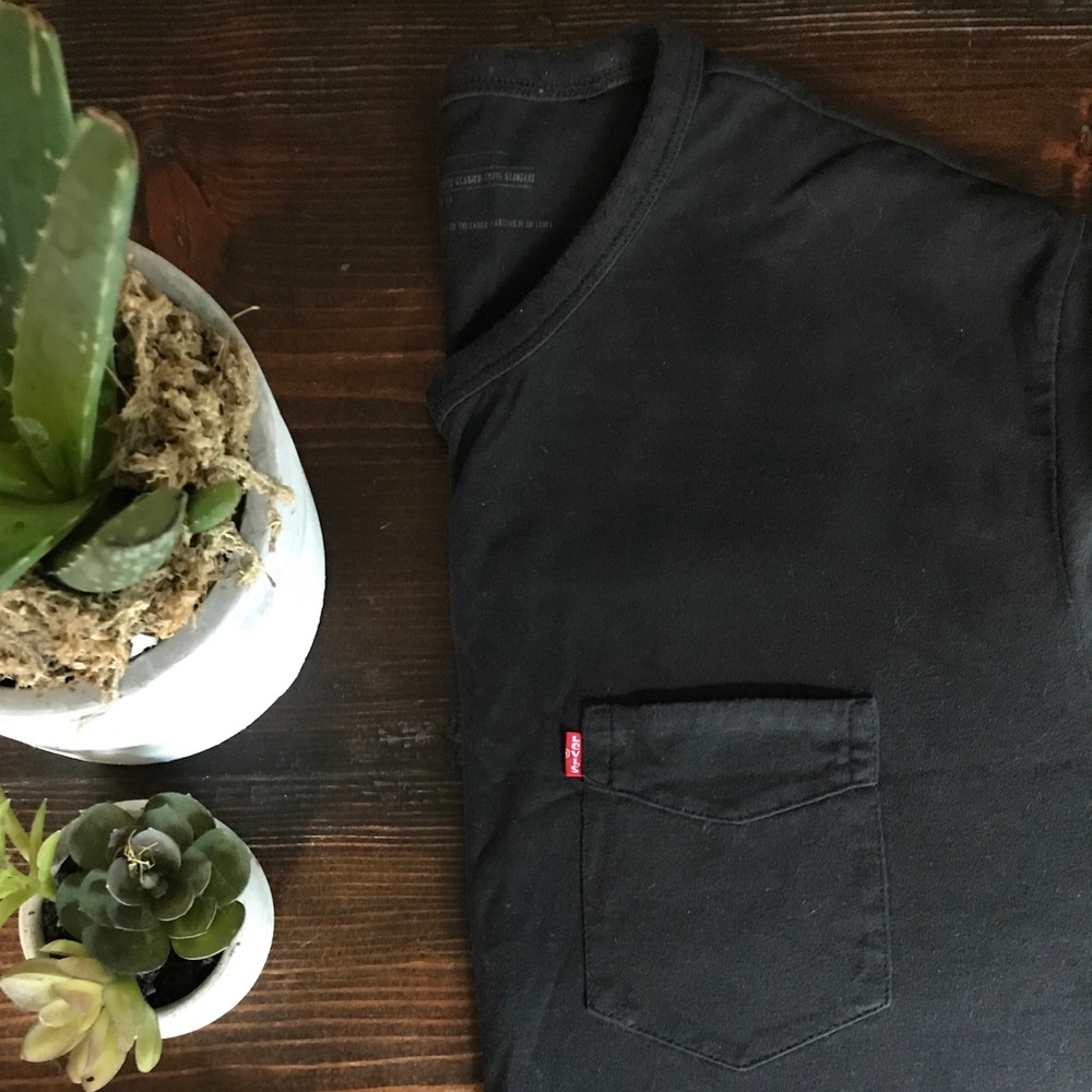 Pair of Levi's Pocket Tees - White/Black - Large