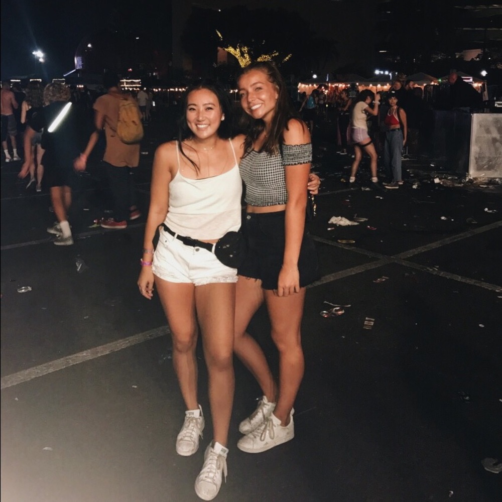 Meet your Posher, Nicole