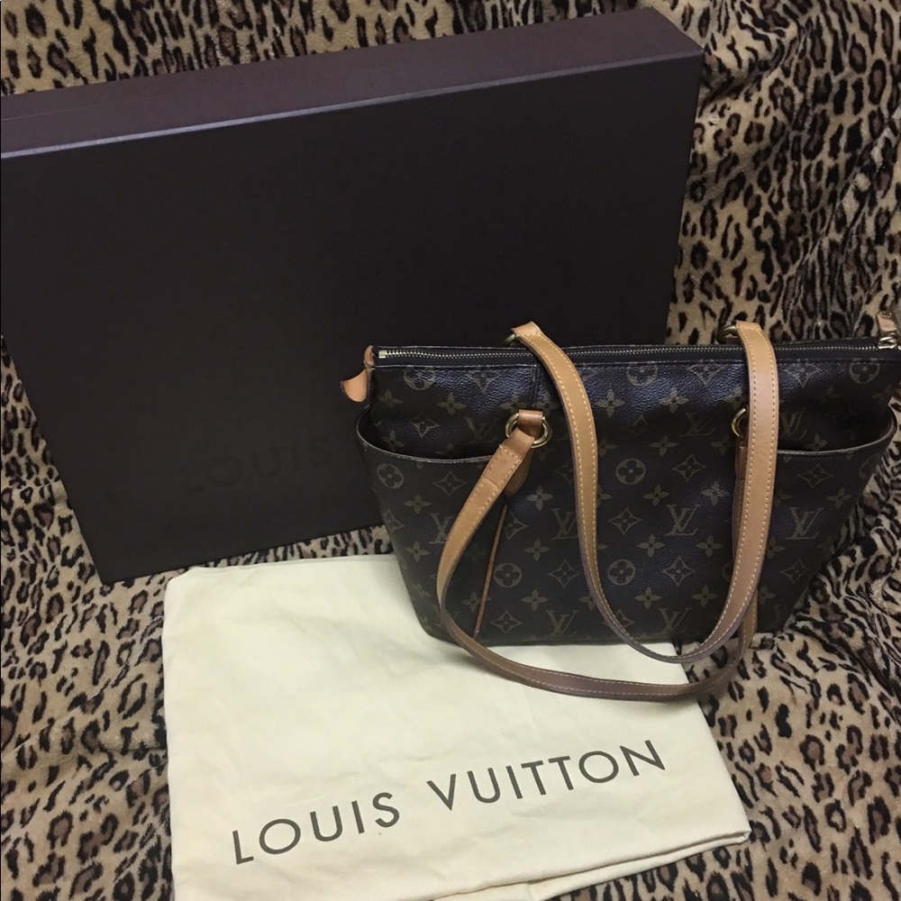 🔴SOLD LOCAL🔴 Authentic Louis Vuitton