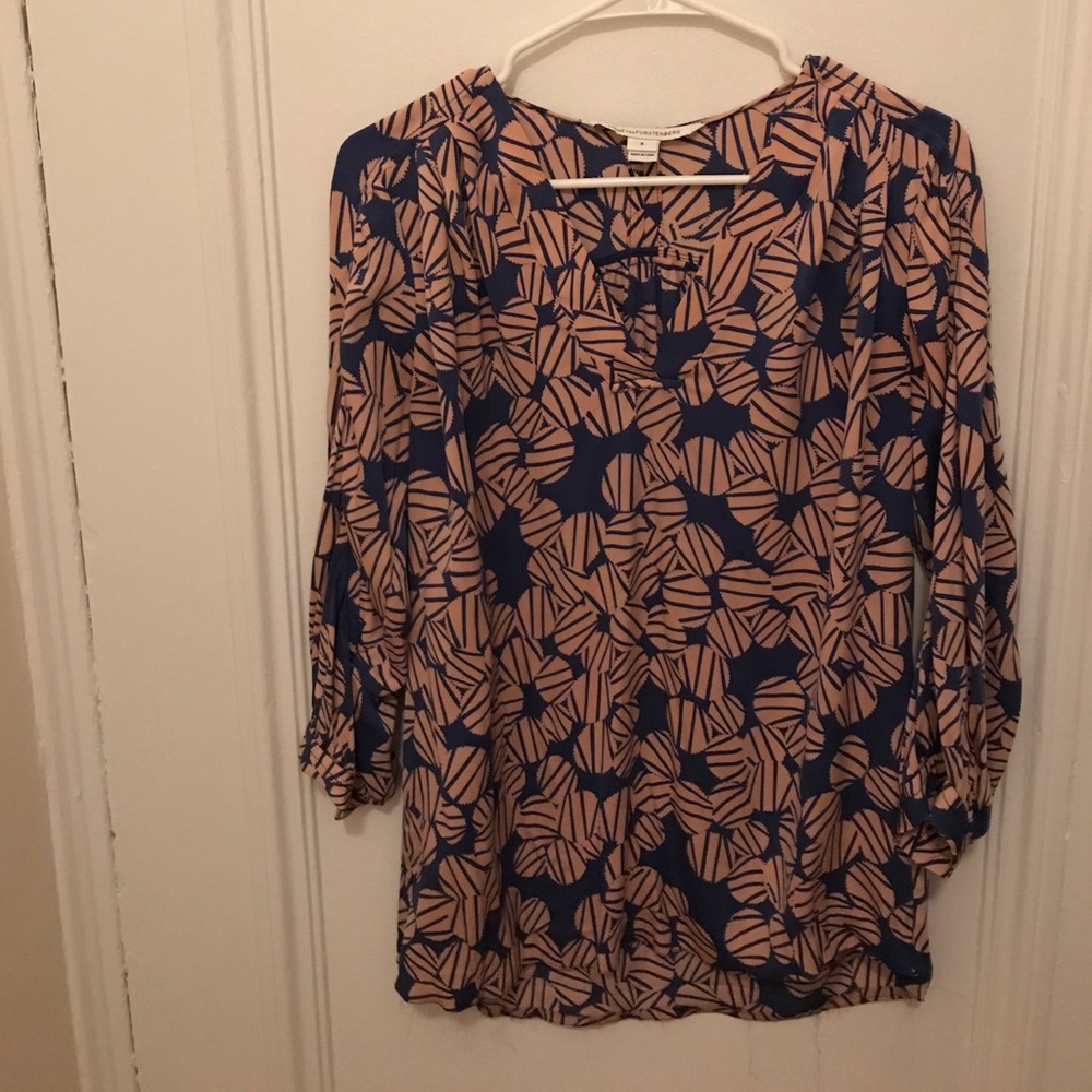 100% silk Diane von furstenberg blouse