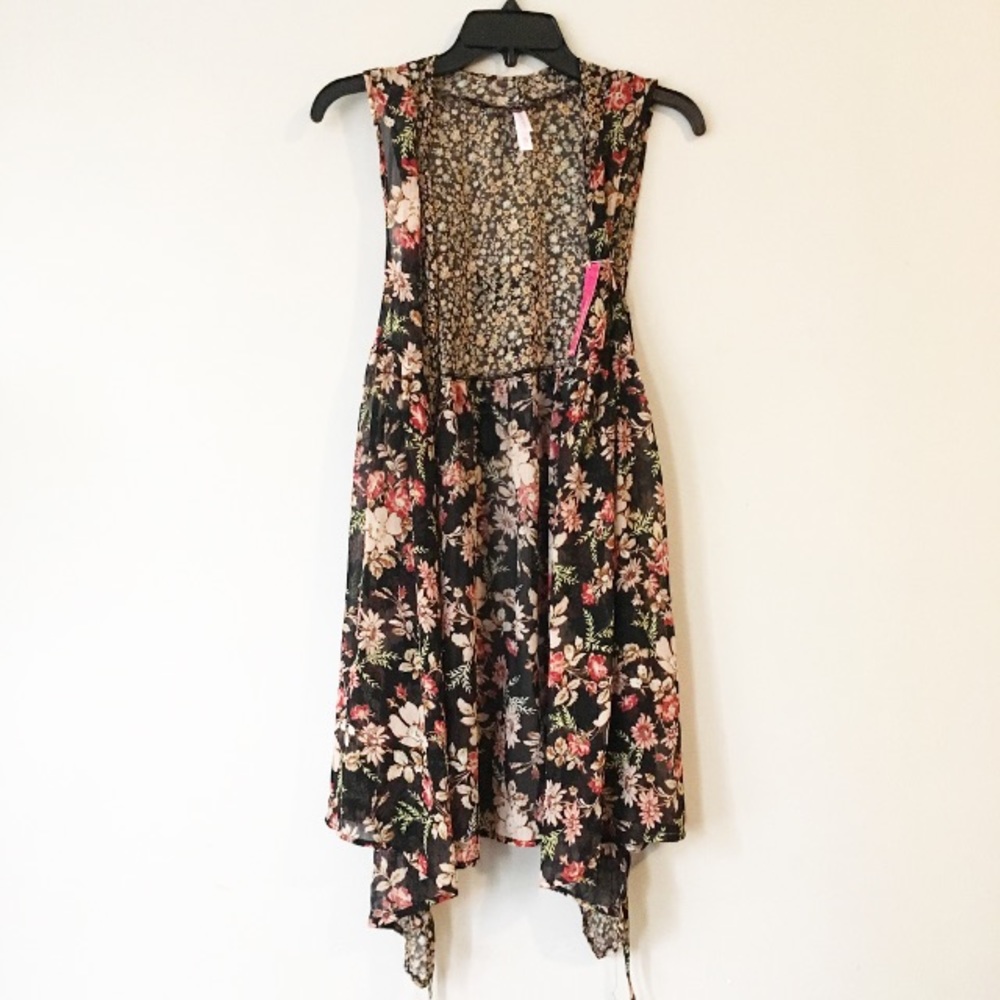 Floral Long Sleeveless cardigan