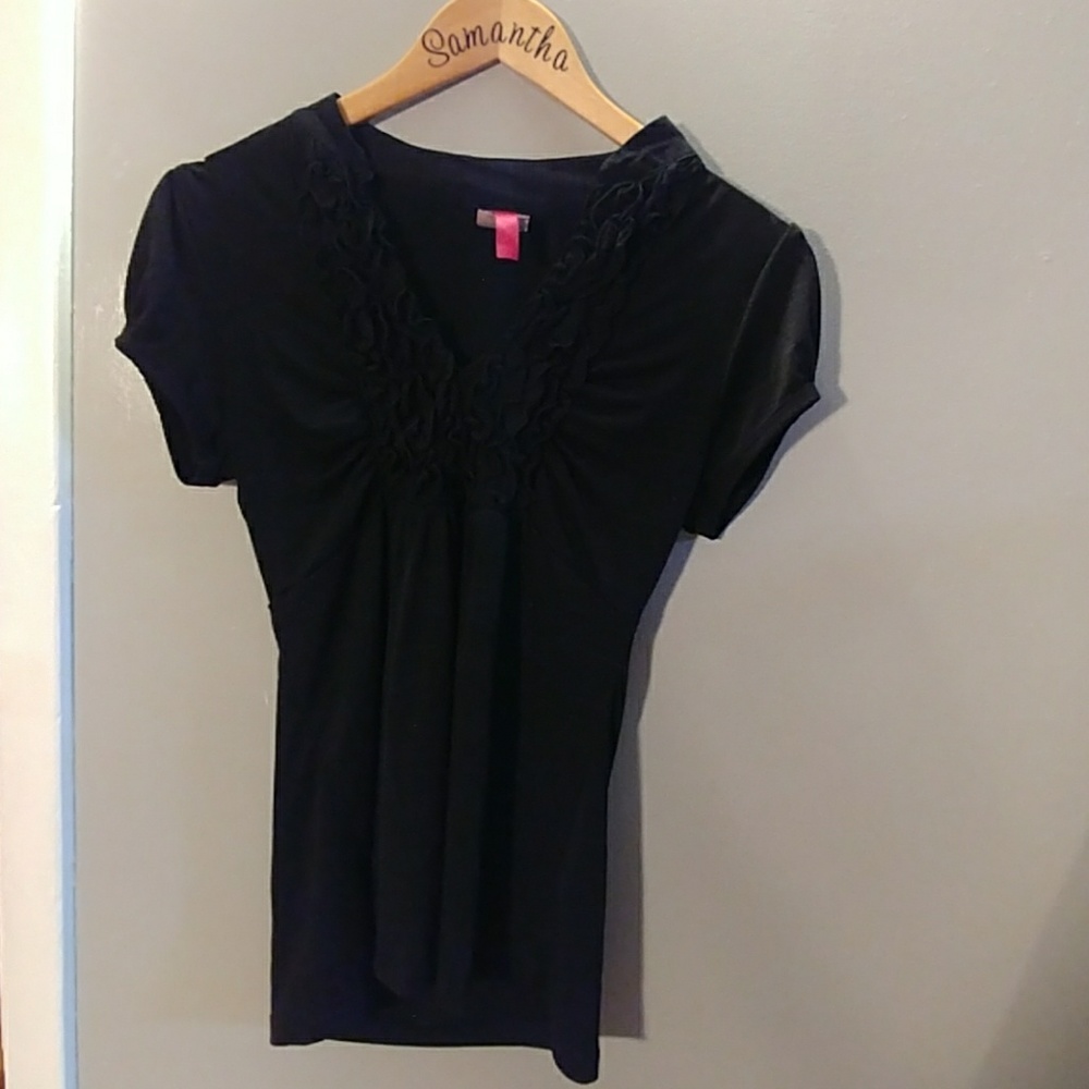 Black ruffle v-neck top.